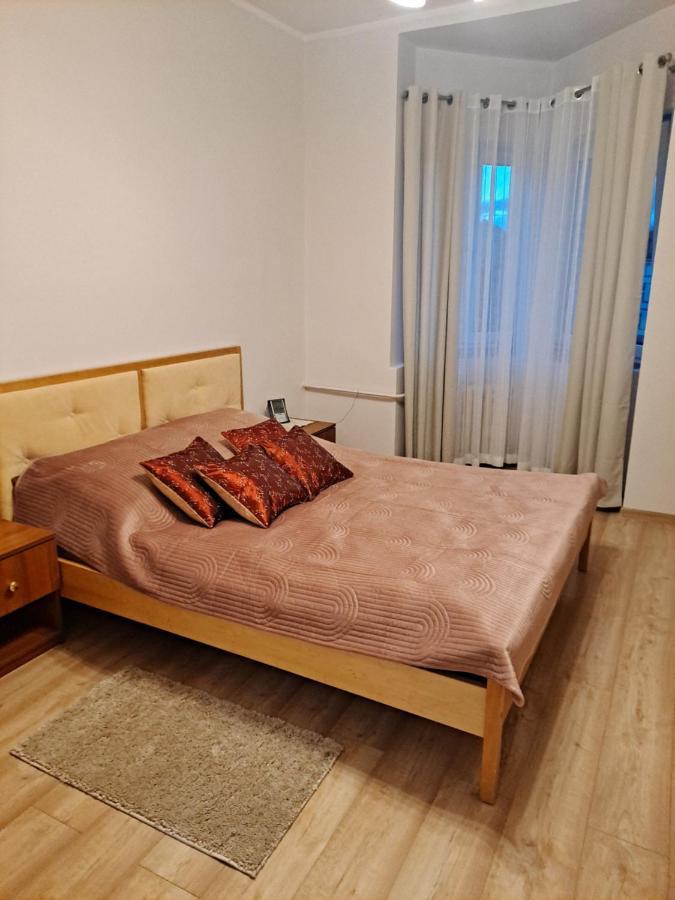 Anna Apartment Jelenia Gora Bagian luar foto