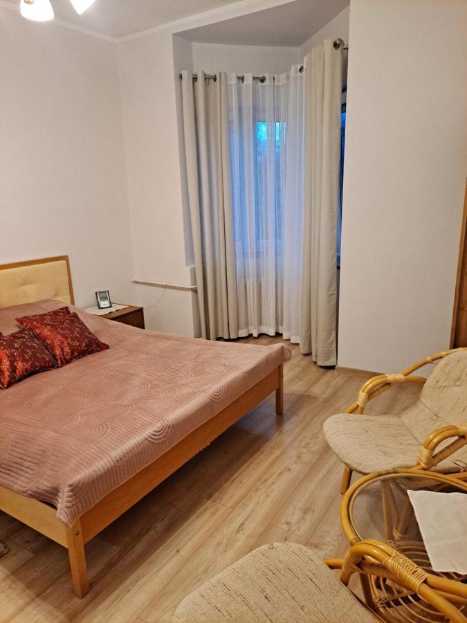 Anna Apartment Jelenia Gora Bagian luar foto